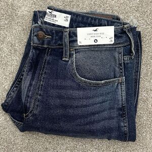 Hollister Curvy High Rise Mom Jeans Distressed Sz 5L 27x29 Light‎ Wash NEW